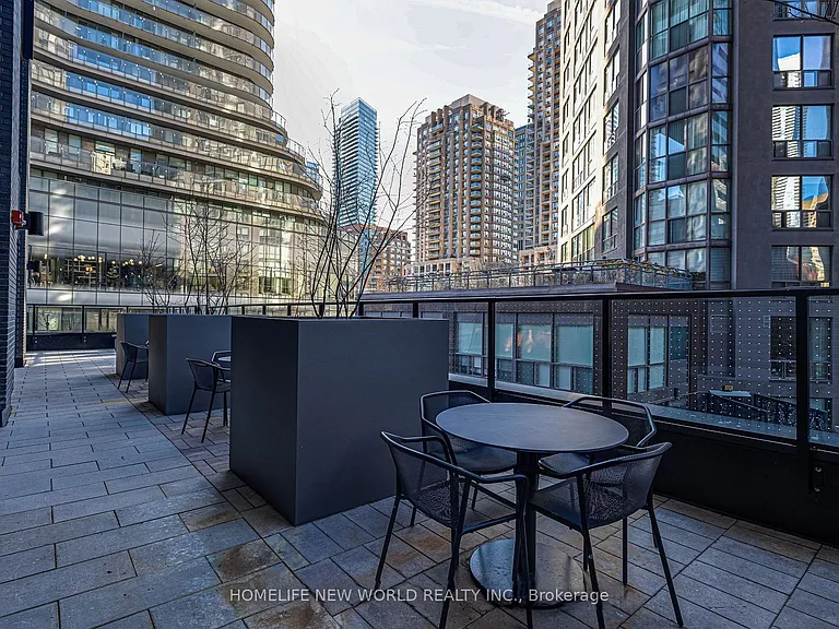 8 Wellesley St W #5303 — Photo 39