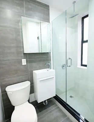 Rented by Ledvech Group | media 10