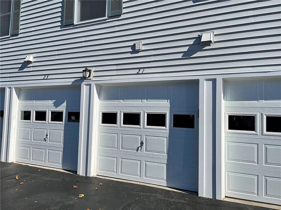 2nd image of 21 Arrowhead Way N