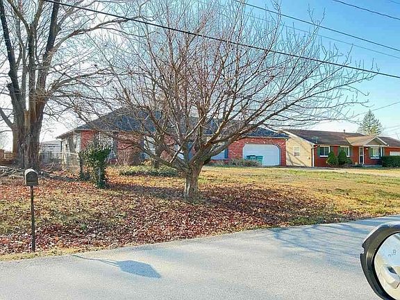 2nd image of 904 E Smith St