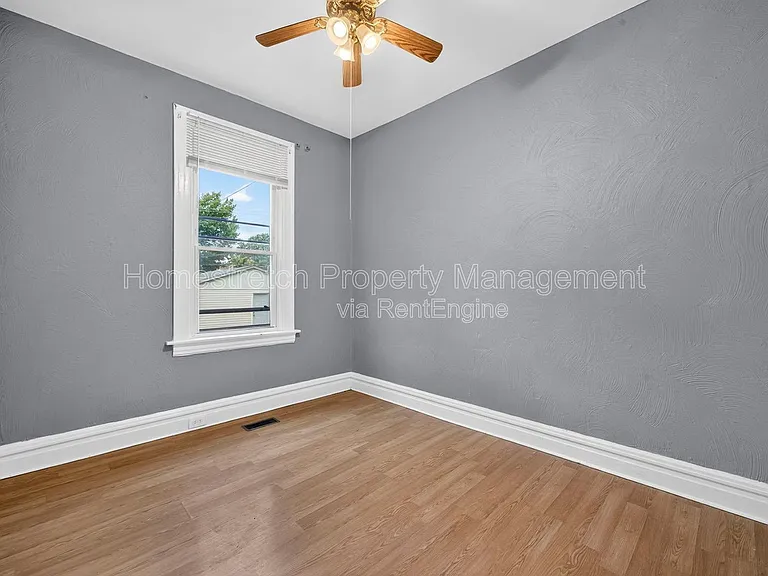 4446 Itaska St — Photo 16
