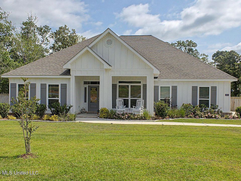 1st image of 19194 Harrington Cir