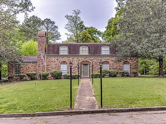 3rd image of 101 Cottonwood Pl