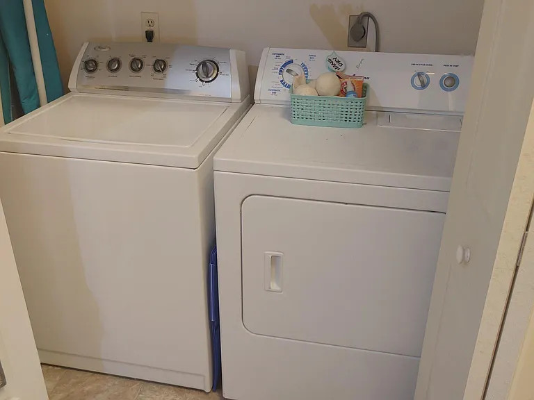 1428 Southern Gardens Dr — Photo 2