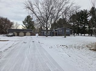 3414 Raycraft Rd, Woodstock, IL 60098