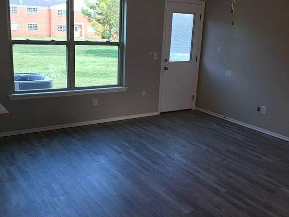 2nd image of 118 NE 23rd St #118F