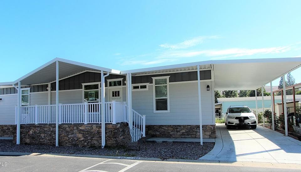 1st image of 2411 Arapaho Ave #133