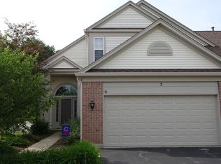 5 Waterfront Ct, Algonquin, IL 60102