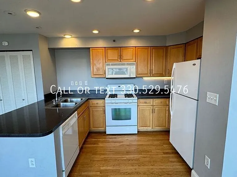 2404 Prospect Ave — Photo 37