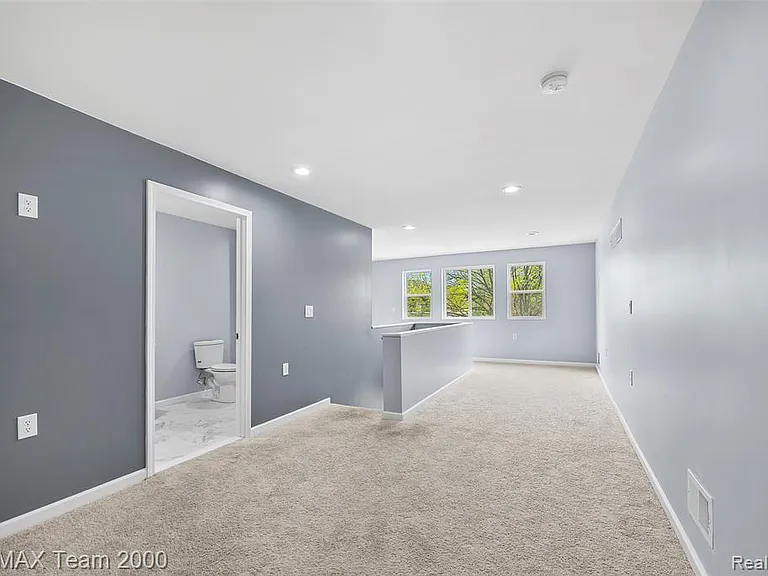3330 Woodside St — Photo 19