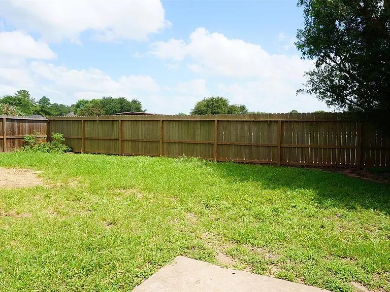 2114 Madewood Dr — Photo 20