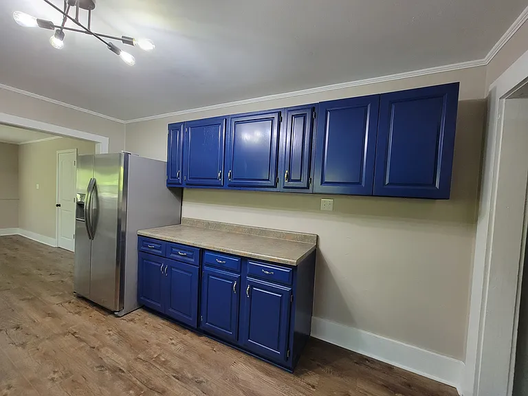 303 Easterbrook St — Photo 7