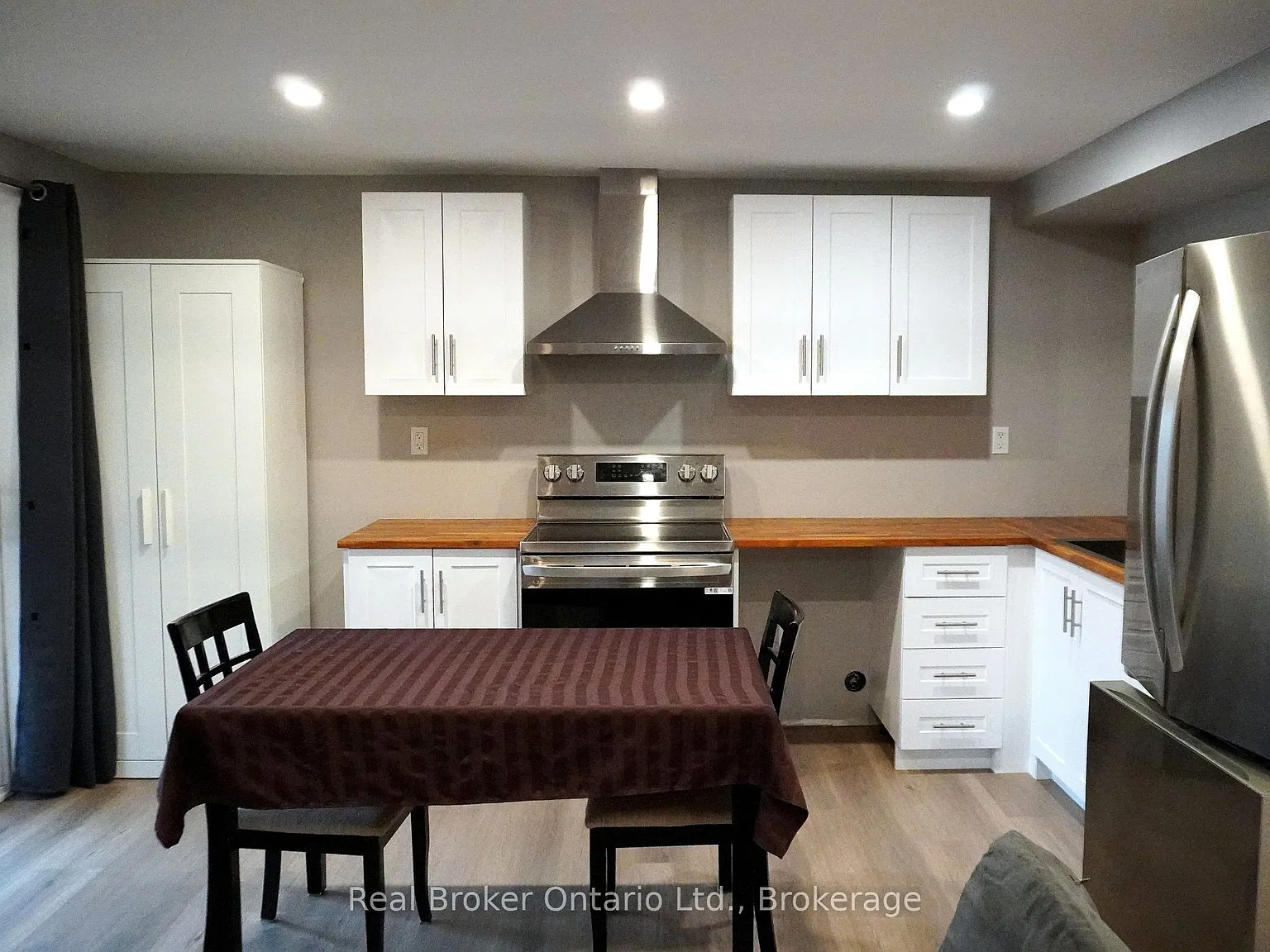 Studio, $1,400 — Photo 2