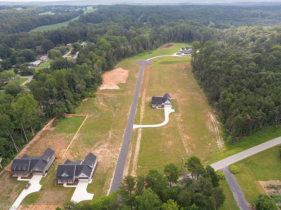 2nd image of 4212 Gracewood Farm Dr