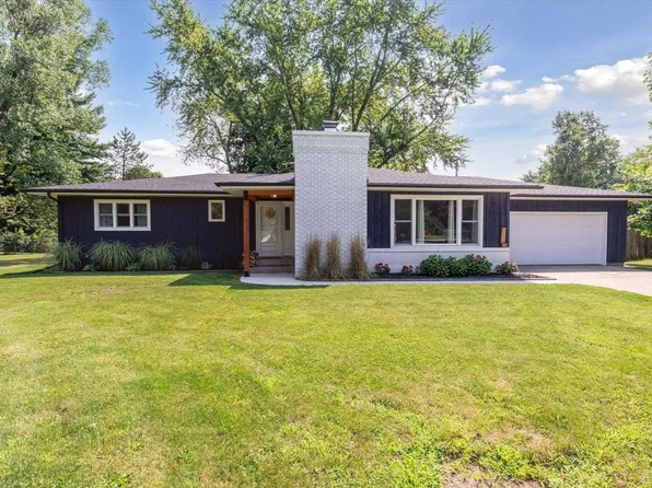 106 Greenway Dr, Goshen, IN 46526