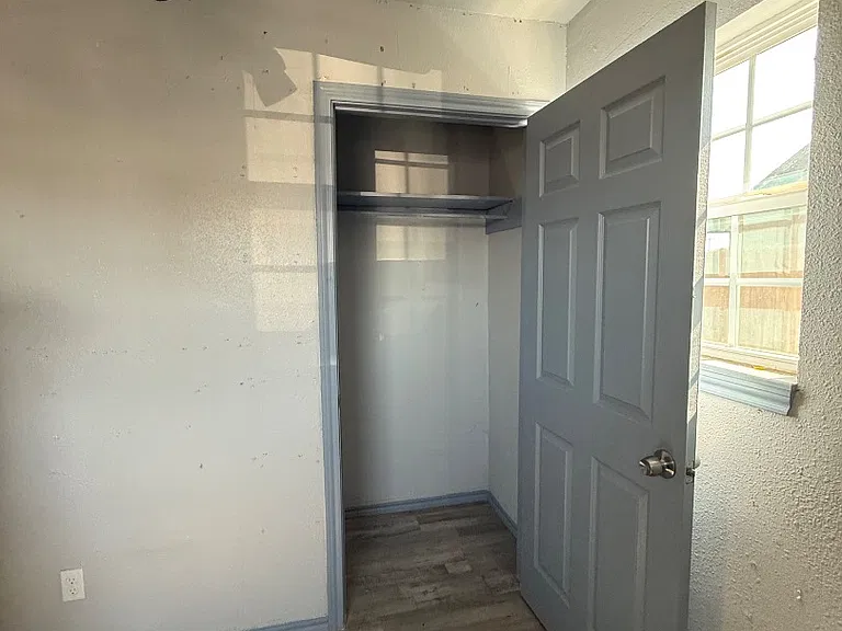 Unit Photo