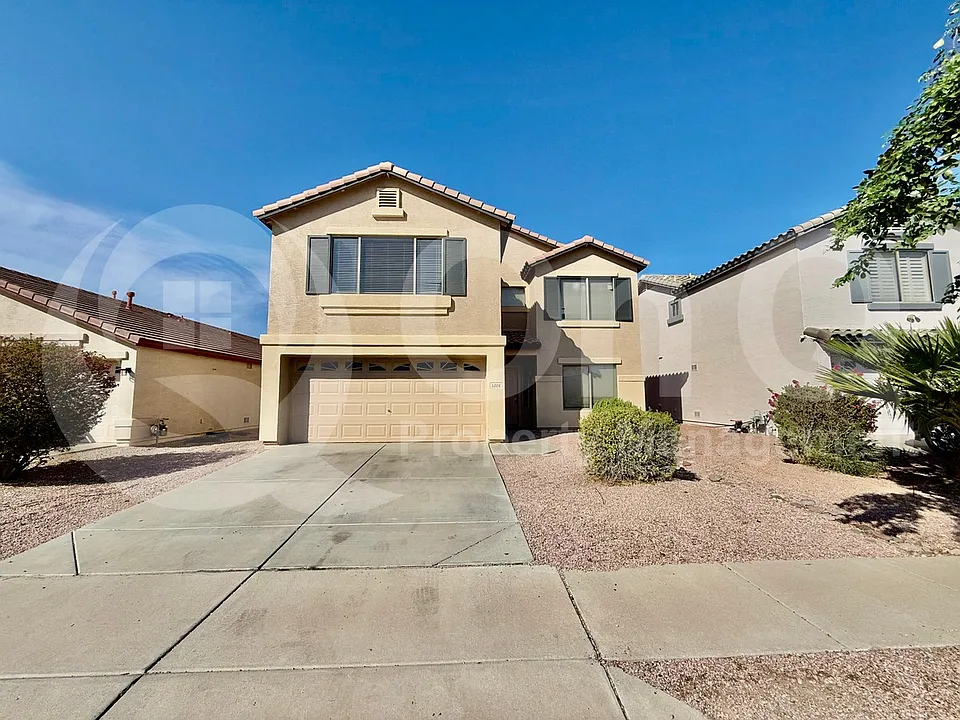 5006 W Desert Dr