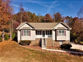 4176 Lindsay St, Lenoir, NC 28645