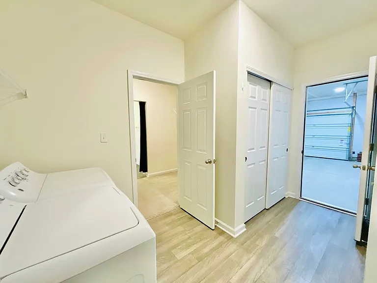 3815 Starkey Dr — Photo 29