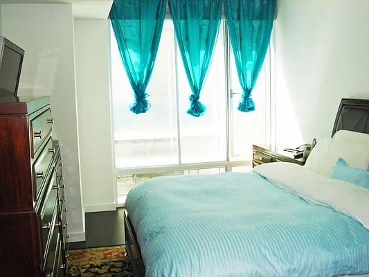 Sold by Real Direct | media 19