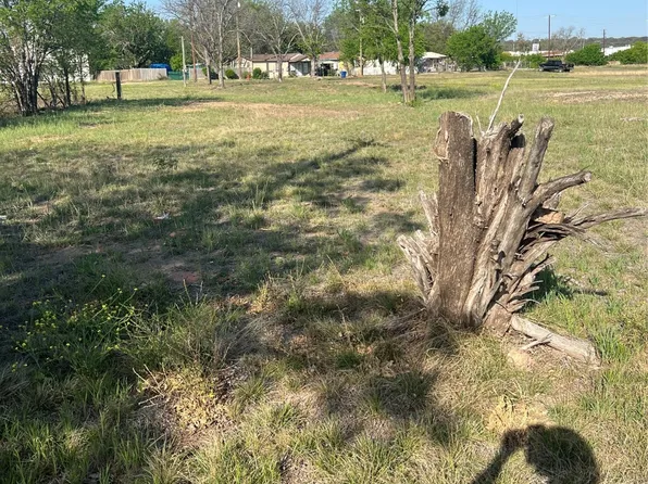 1505 Beaver St, Brownwood, TX 76801