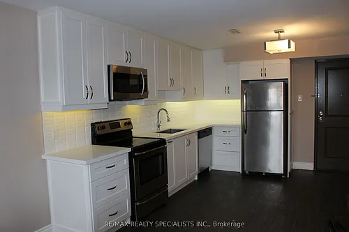 6 Brant Ave #8 Photo 1