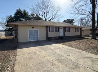4526 S Ridgecrest Dr, Springfield, MO 65810
