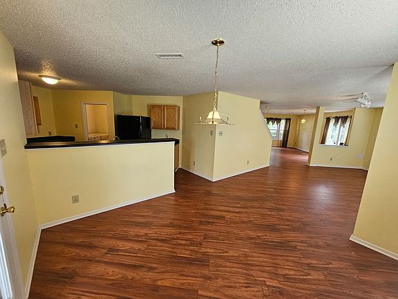 5th image of 10117 Yosemite Ln