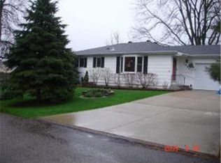 1922 30th Pl NW, Rochester, MN 55901