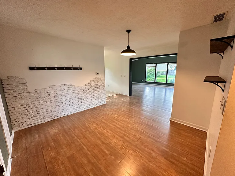 15363 Montecito Dr — Photo 3