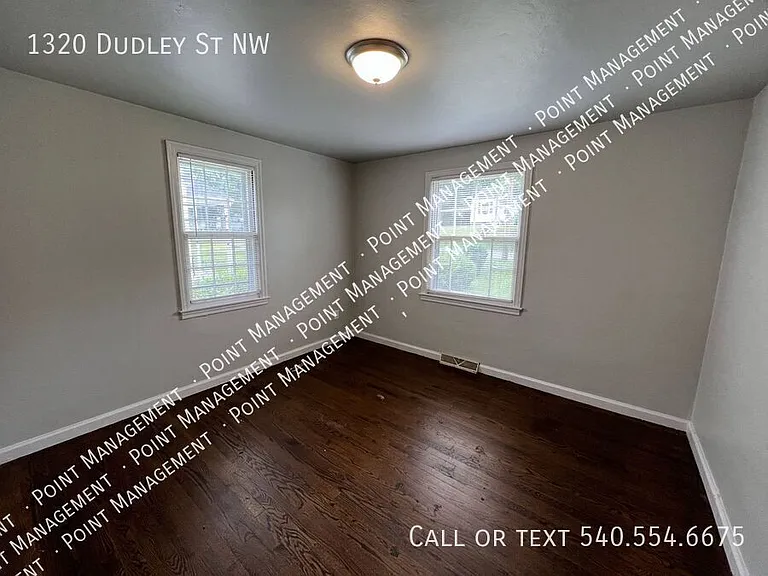1320 Dudley St NW — Photo 4