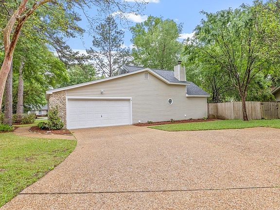 5th image of 4514 Foxcroft Dr