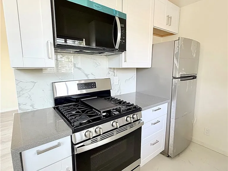 3250 Andrita St #3 — Photo 8