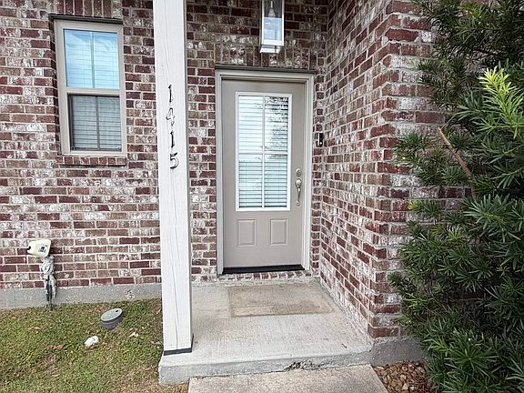 2nd image of 1415 Pelican Club Dr