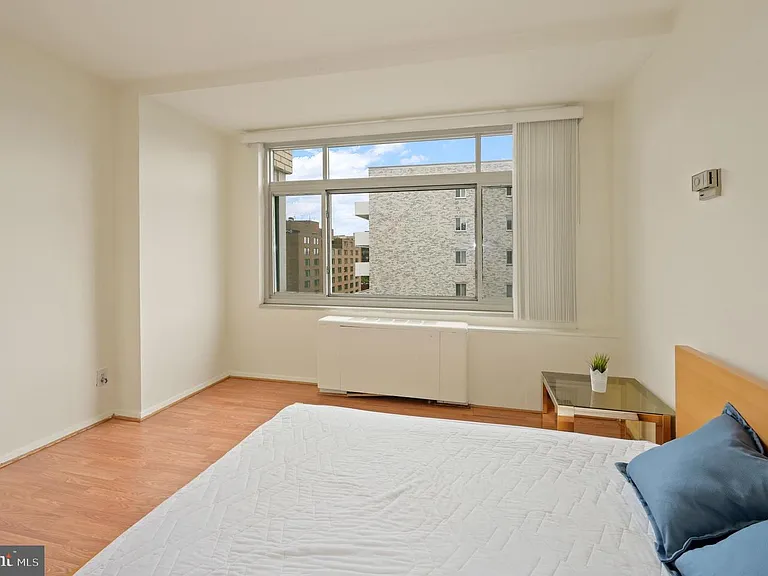 2401 Washington Cir NW #H-803 — Photo 17