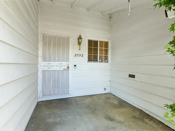 2592 Fernandez Dr, Sacramento, CA 95822