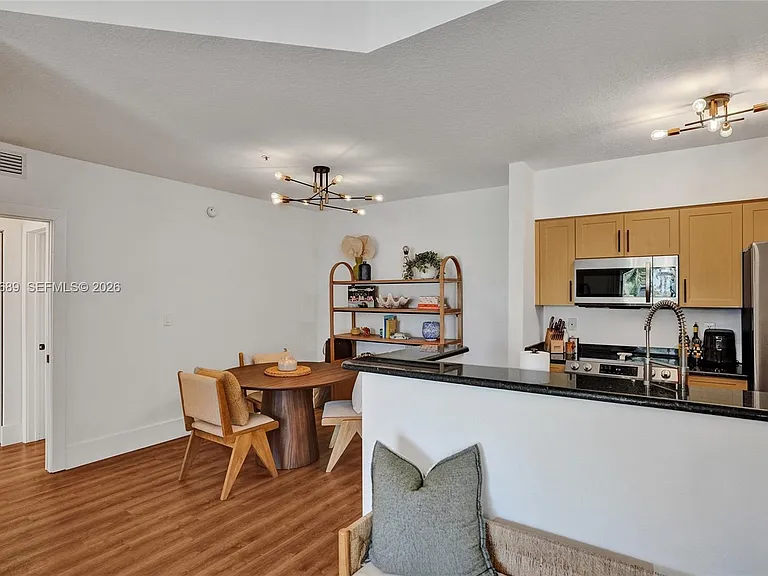 6841 SW 44th St #305 — Photo 9
