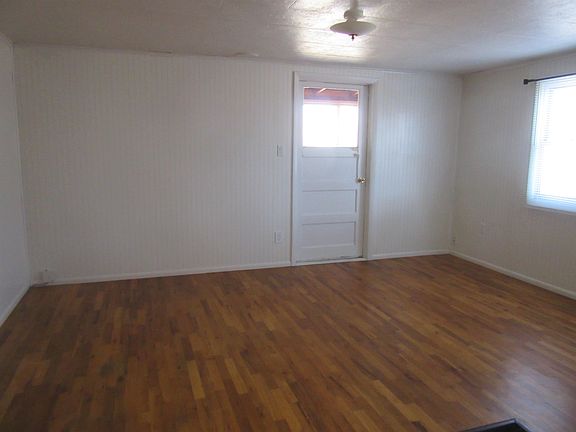 4th image of 2120 Gail Ln