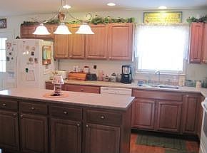 2nd image of 105 Valerie Ln