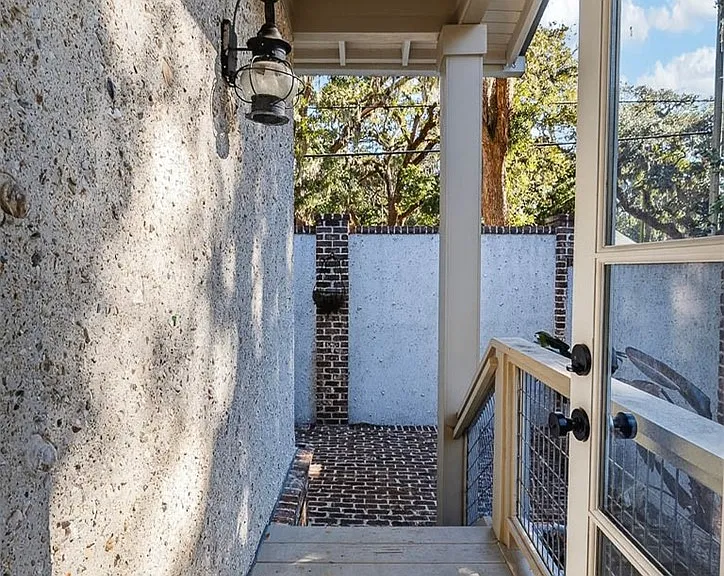 1030B Village Oaks Ln — Photo 5