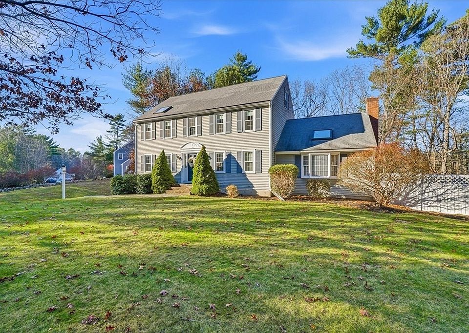 1st image of 33 First Parish Ln