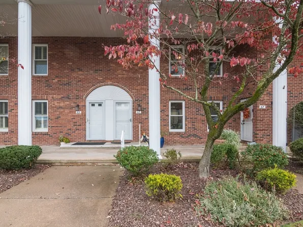 6 Castle Hill Rd #E, Agawam, MA 01001