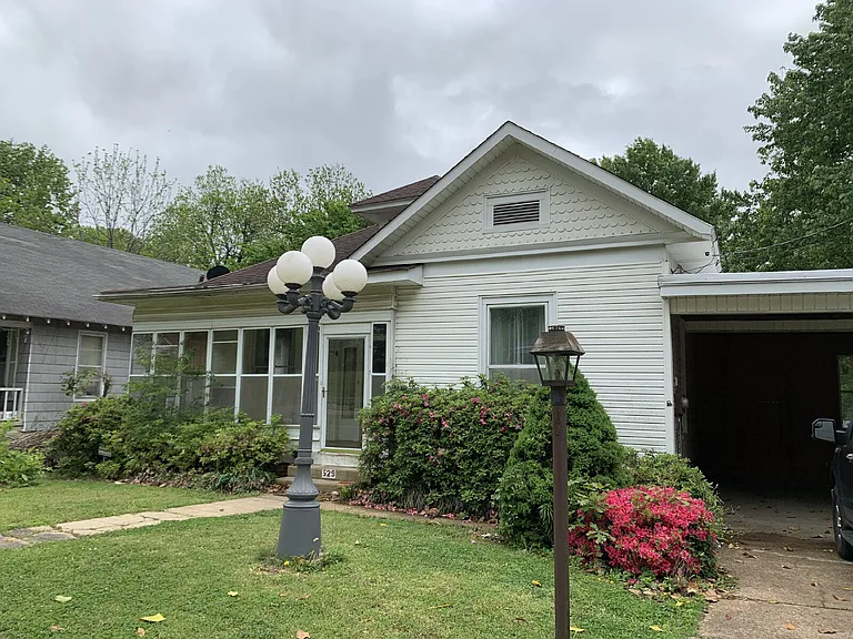 529 W Oak Ave — Photo 3