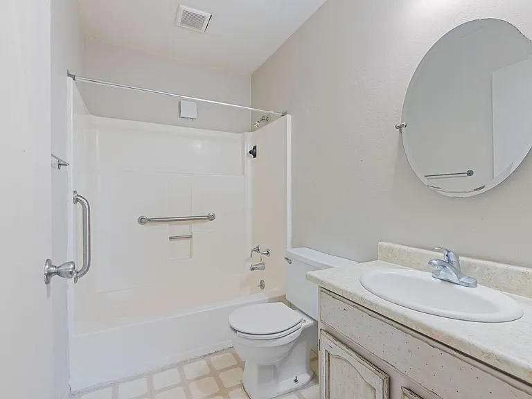 L171ER — Photo 31