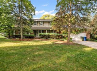 1320 S Summer Range Rd, De Pere, WI 54115