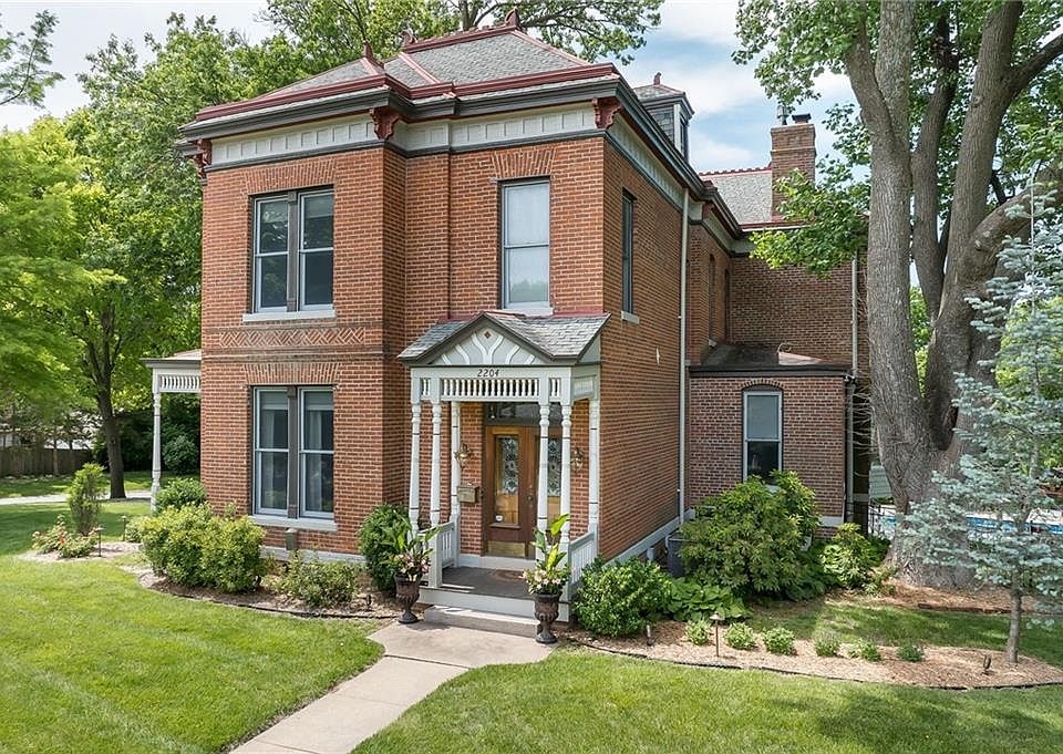 1st image of 2204 Ashland Ave