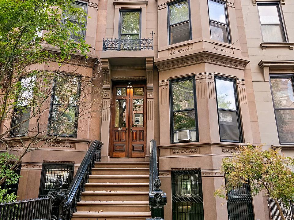 1st image of 52 Sterling Pl #2