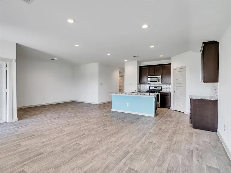 8003 Black Forest Ln — Photo 20