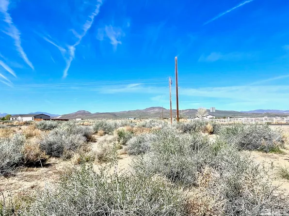 3035 E 7th St, Silver Springs, NV 89429