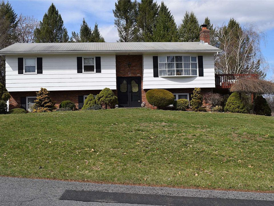1st image of 30 McLaughlin Dr